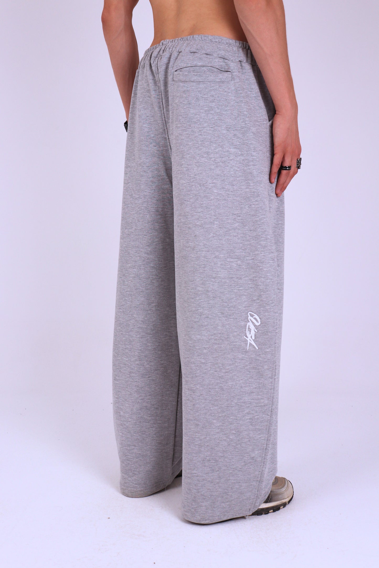 EVE's Sweatpants In Grey